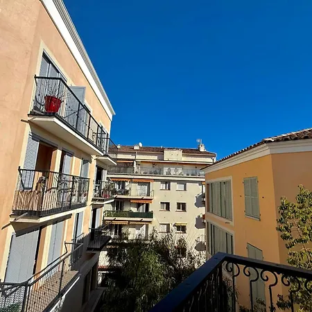 Feriehus Old - 4 Persons - Private Parking Antibes